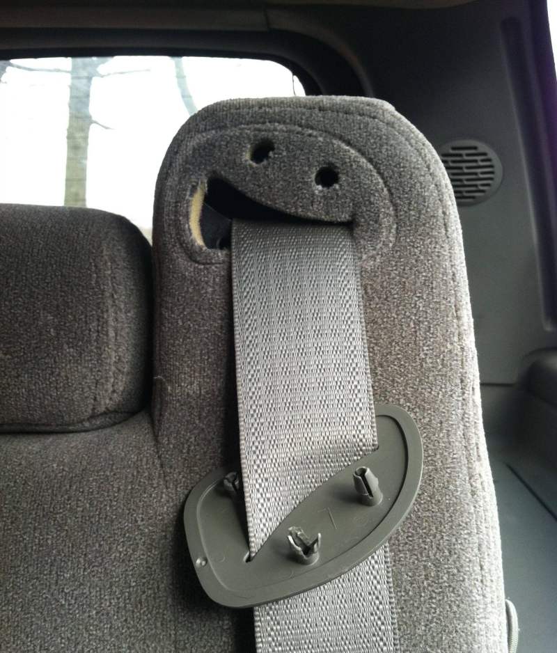 Pareidolia: Cinturones seguridad